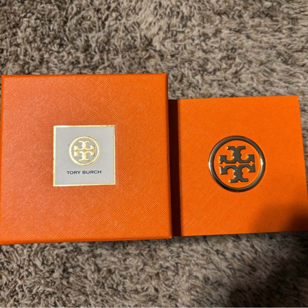 Tory Burch blush/gold surrey watch - Picture 5 of 5